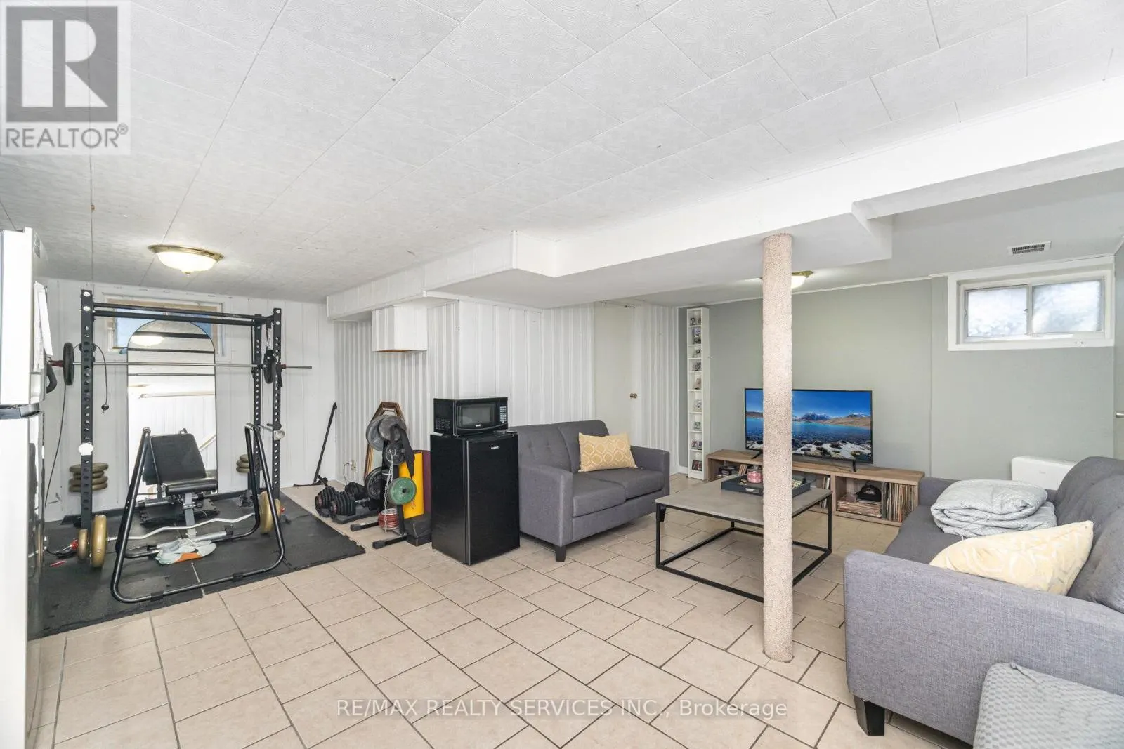 85 ELDOMAR AVENUE