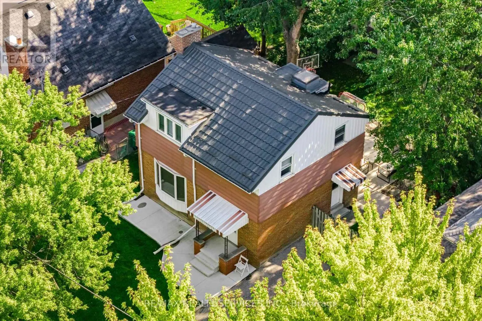 85 ELDOMAR AVENUE