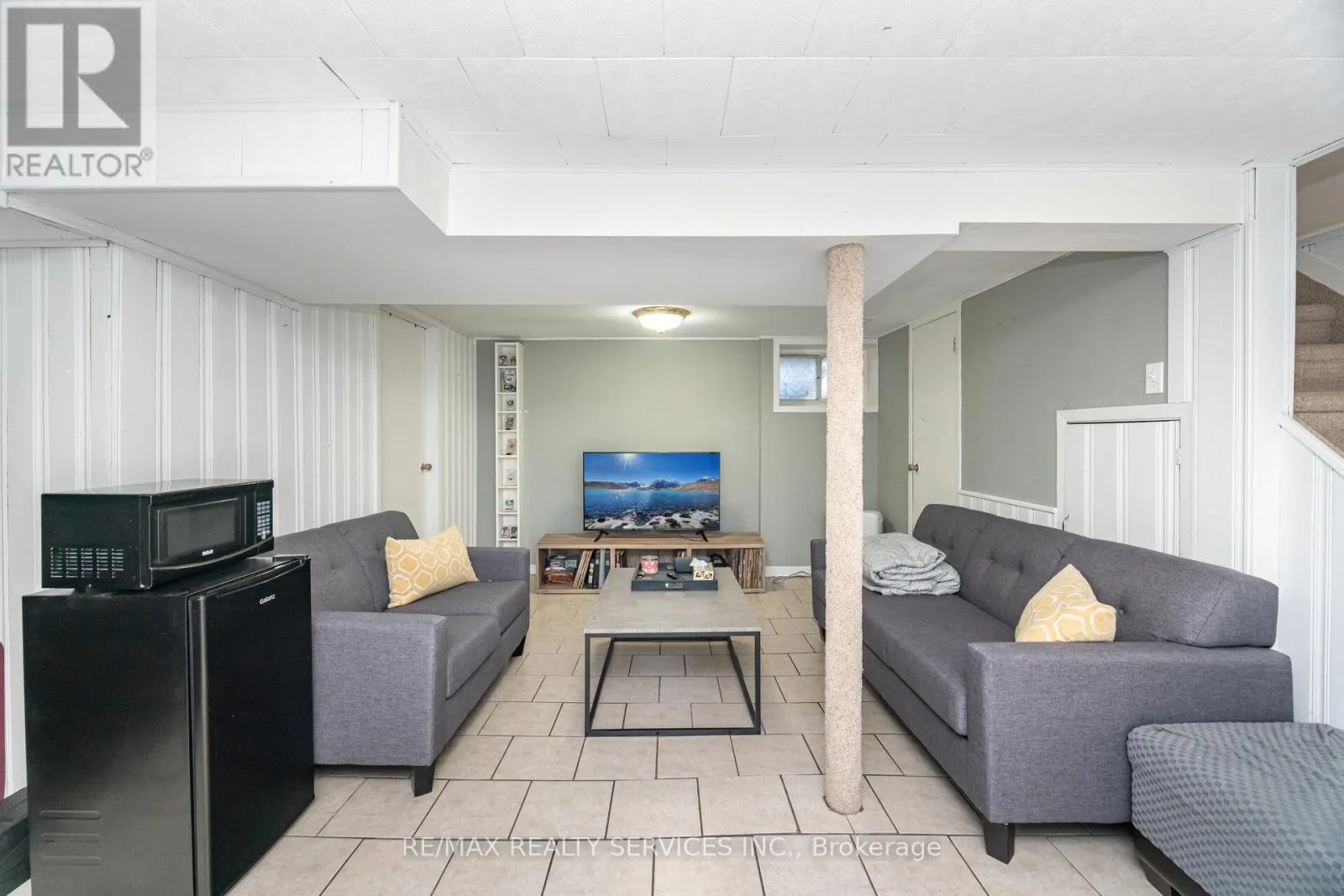 85 ELDOMAR AVENUE