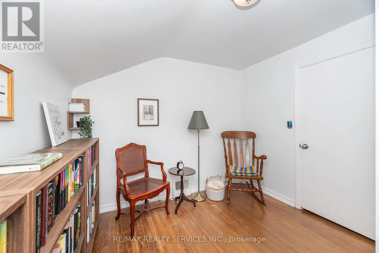 85 ELDOMAR AVENUE
