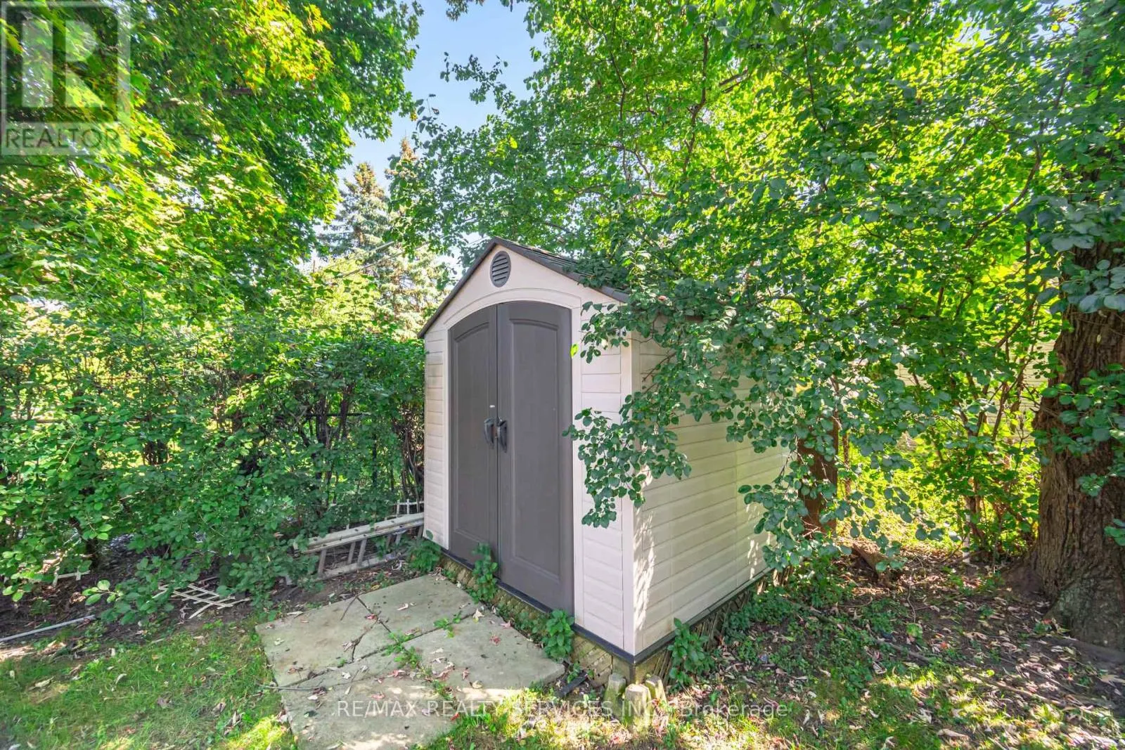 85 ELDOMAR AVENUE