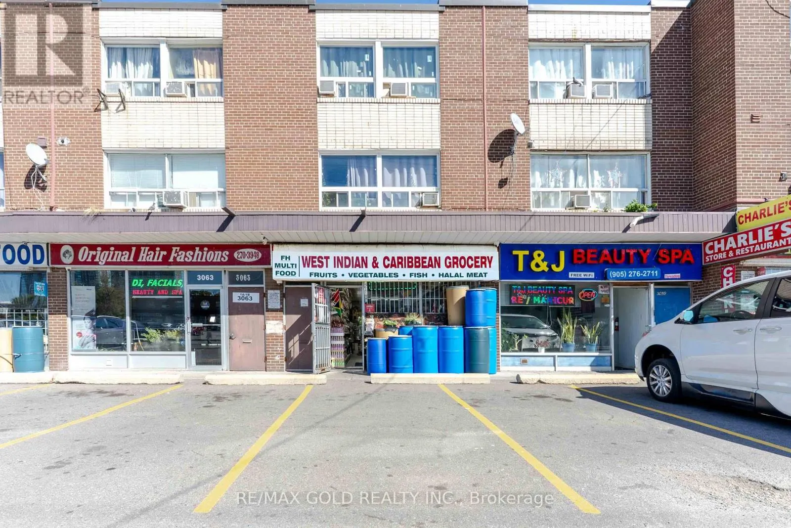 3061 HURONTARIO STREET