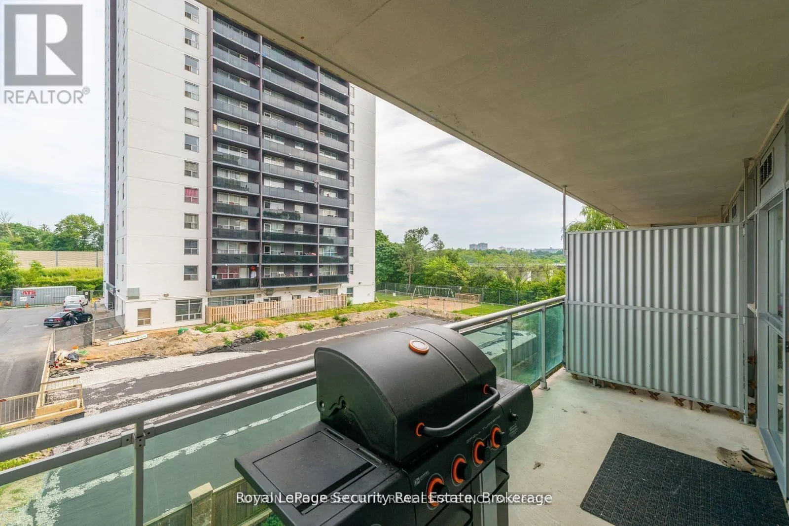 307 - 2464 WESTON ROAD