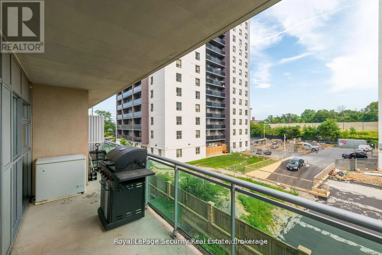 307 - 2464 WESTON ROAD