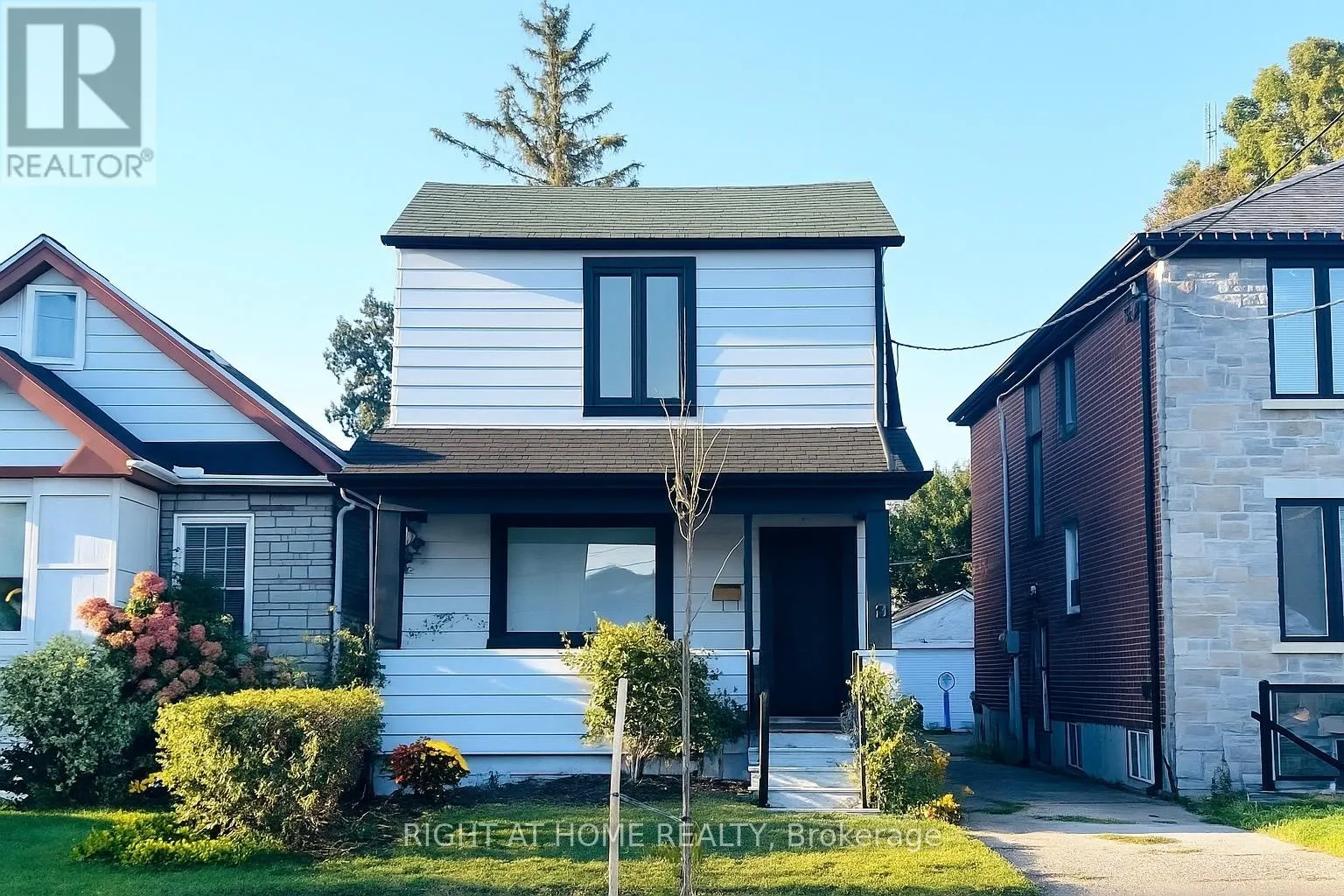 28 PENDEEN AVENUE