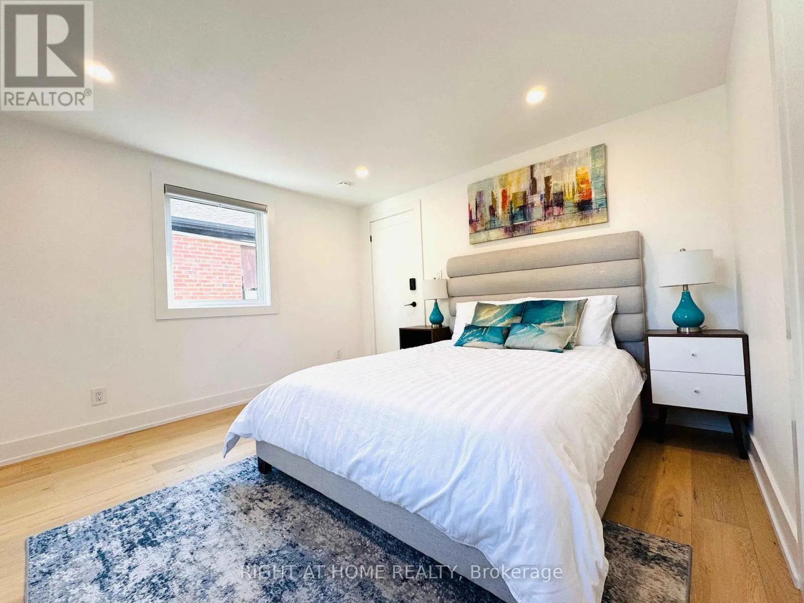28 PENDEEN AVENUE