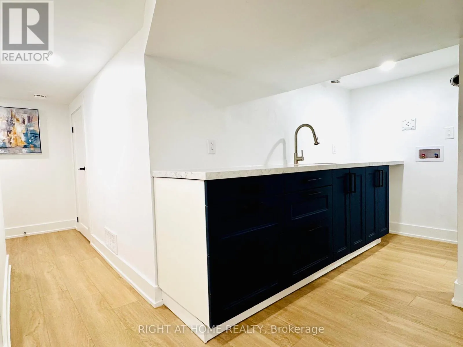 28 PENDEEN AVENUE