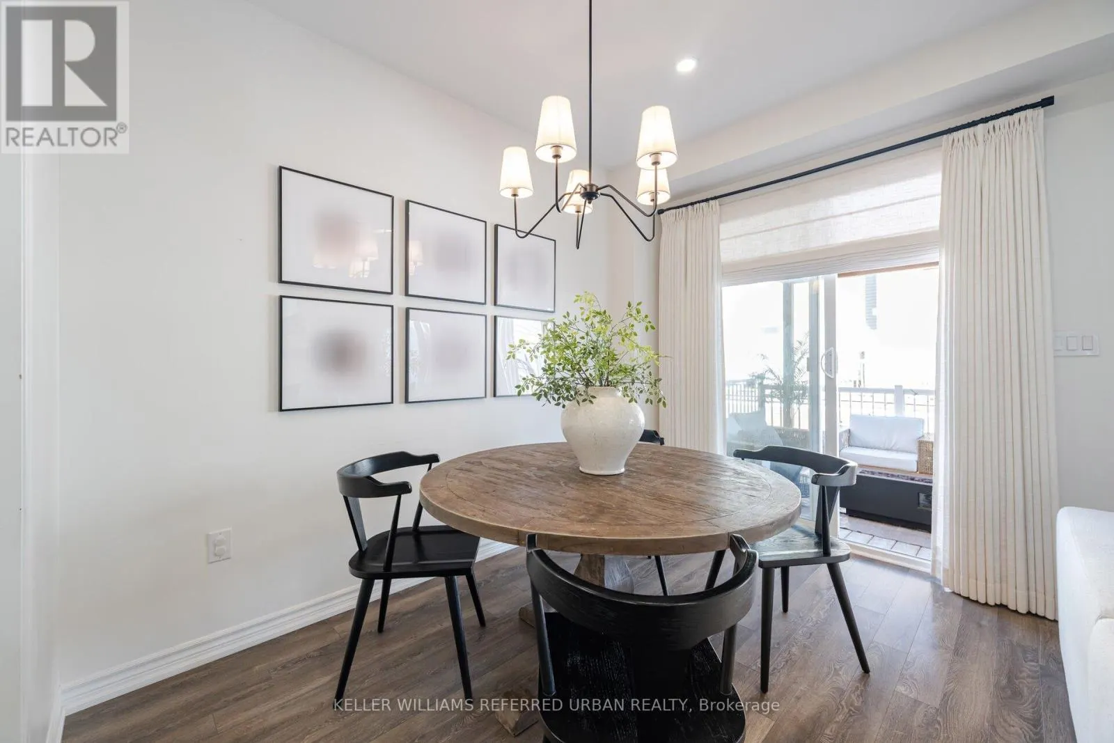 28 - 1222 ROSE WAY