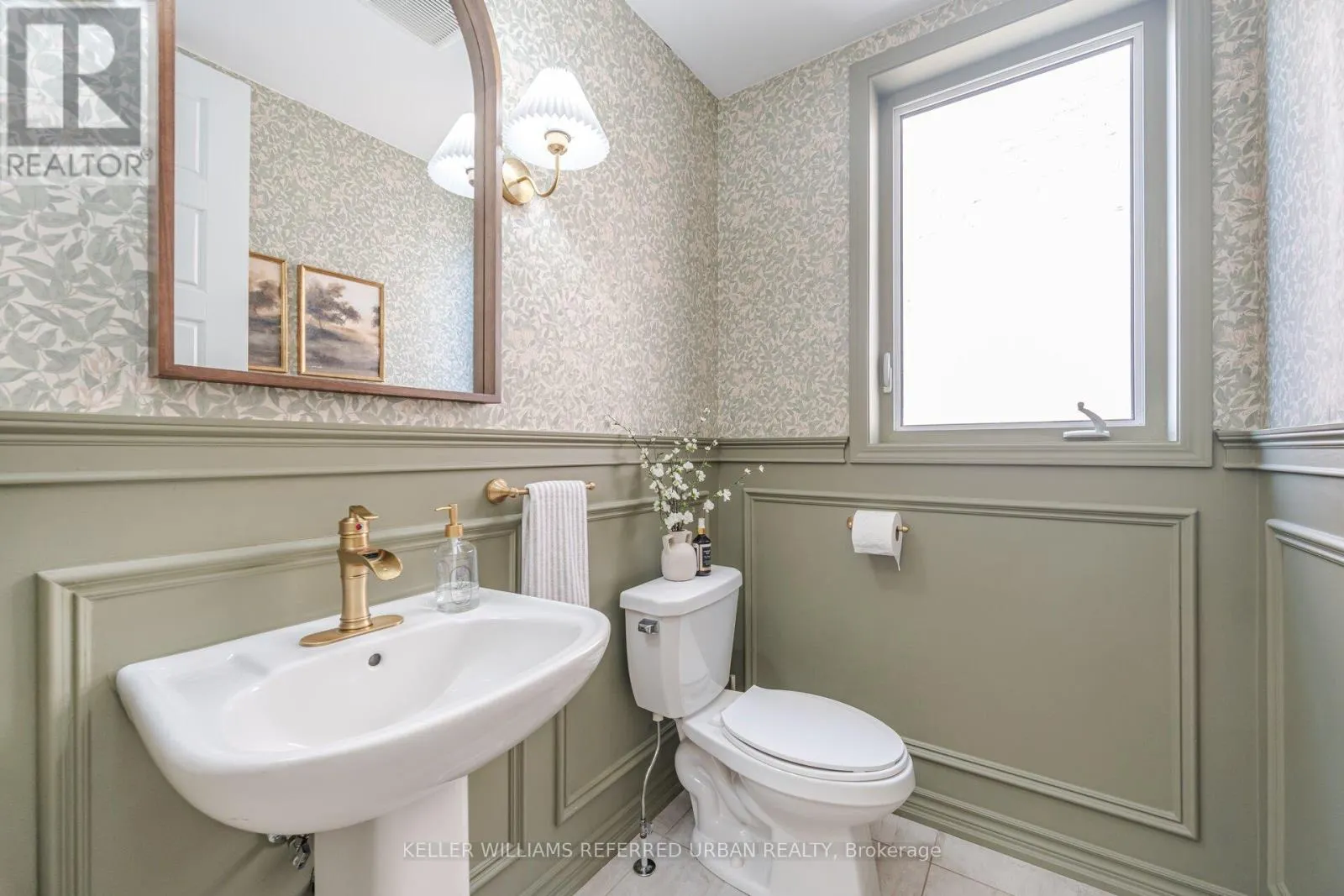 28 - 1222 ROSE WAY