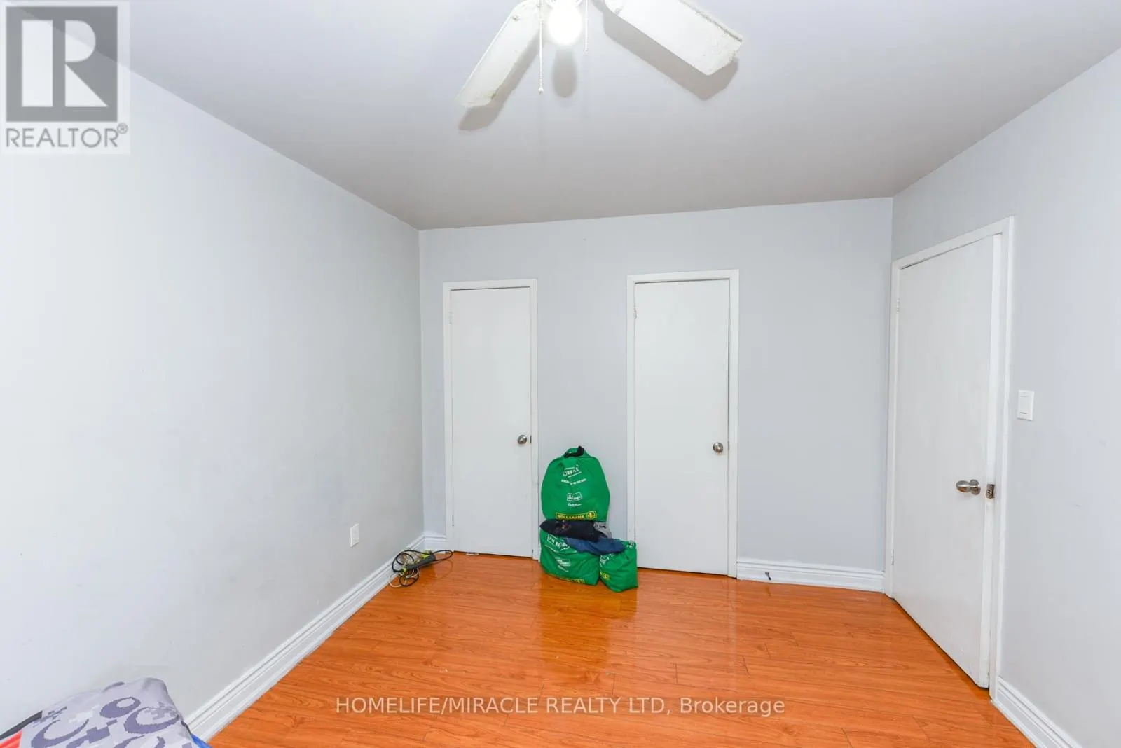 3442 LADDIE CRESCENT