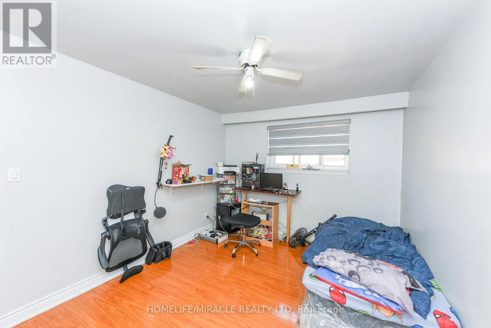3442 LADDIE CRESCENT