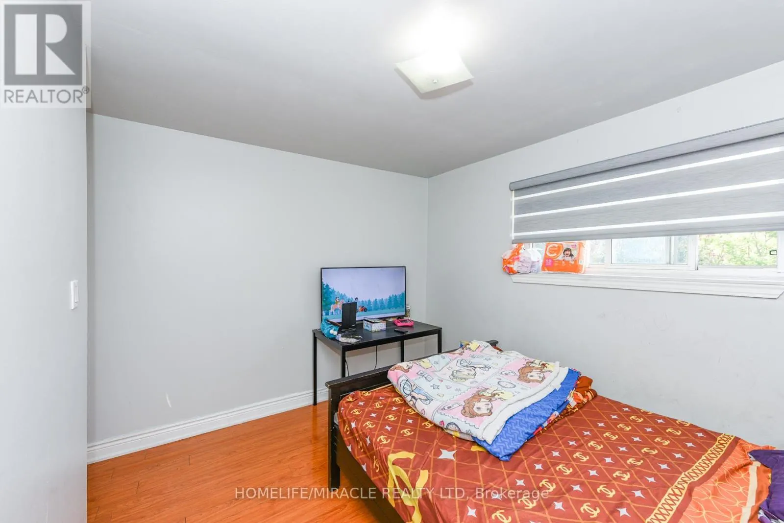 3442 LADDIE CRESCENT
