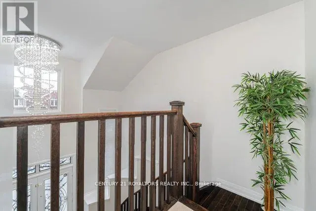 77 ENFORD CRESCENT