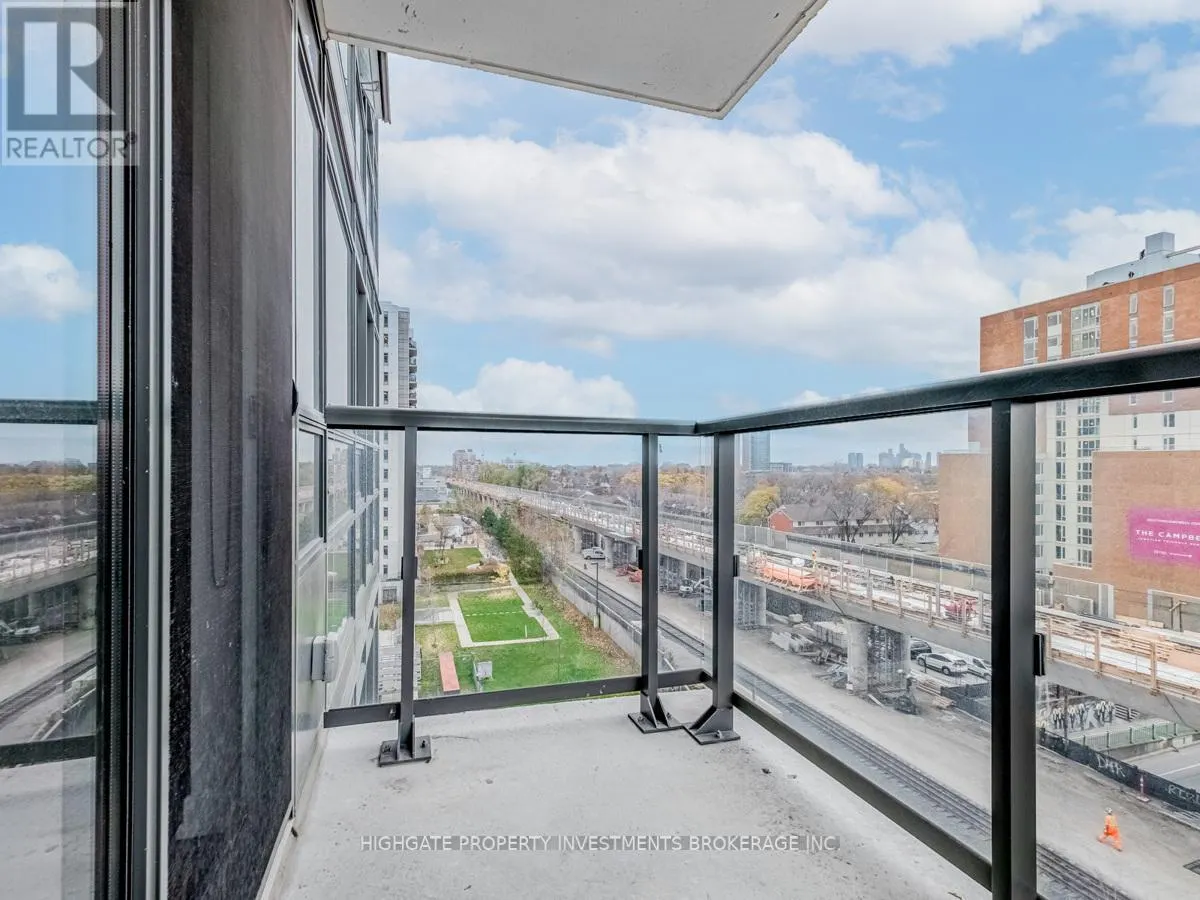 806 - 1420 DUPONT STREET