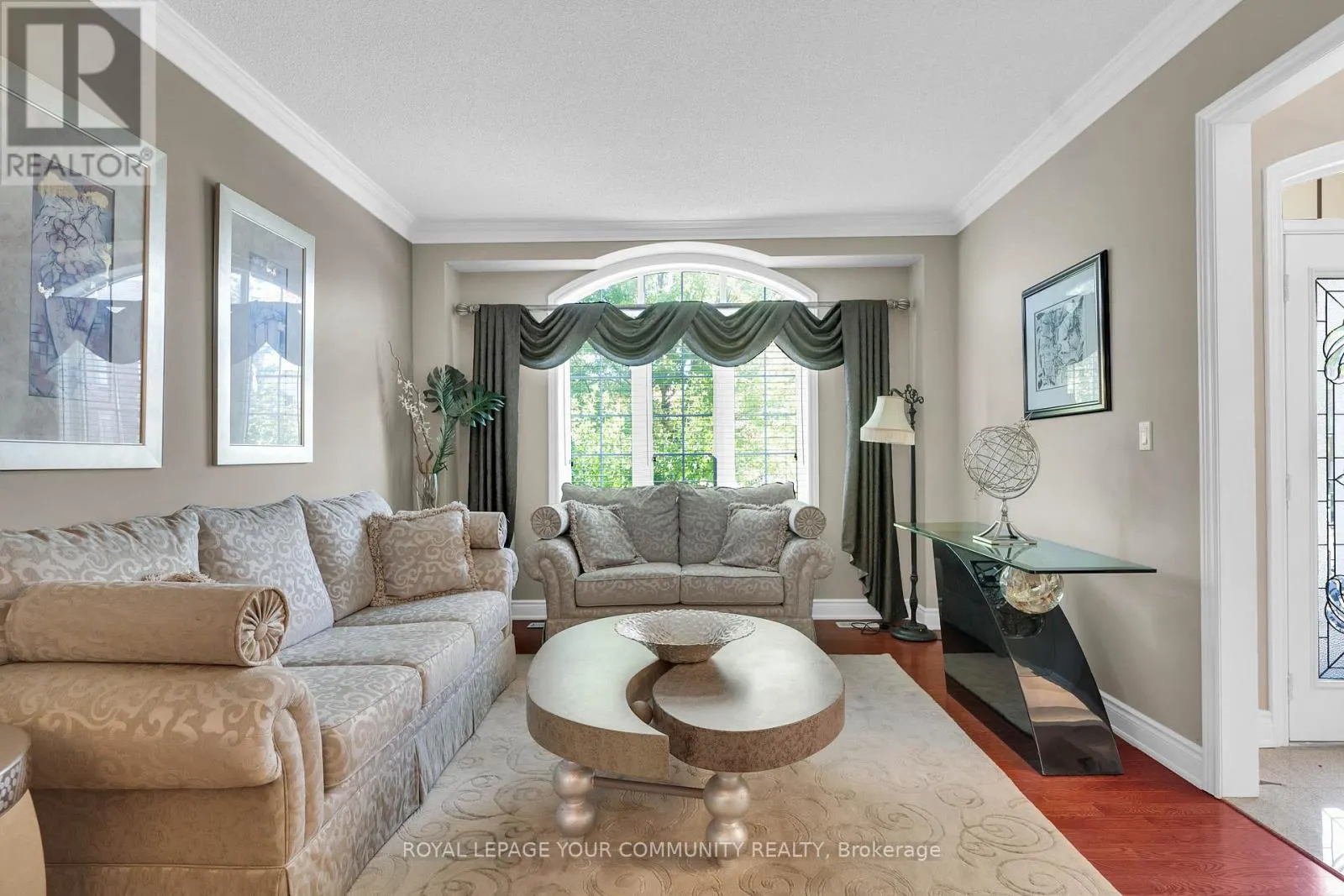 26 LOUVAIN DRIVE