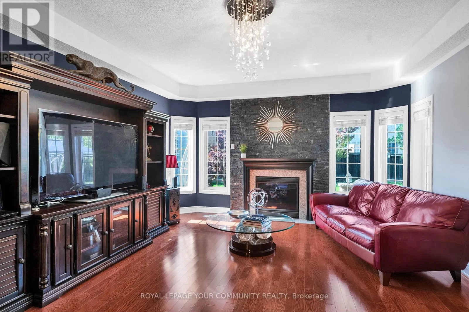 26 LOUVAIN DRIVE