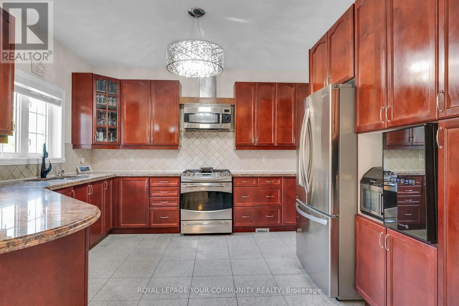 26 LOUVAIN DRIVE