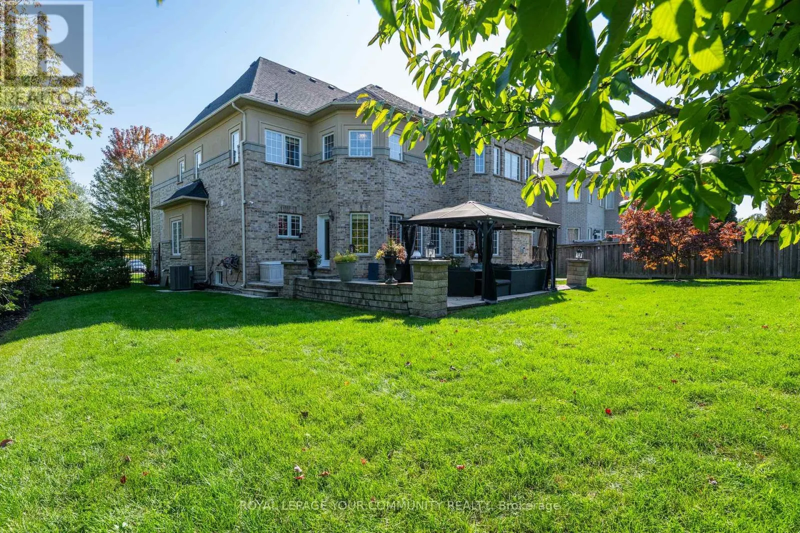 26 LOUVAIN DRIVE
