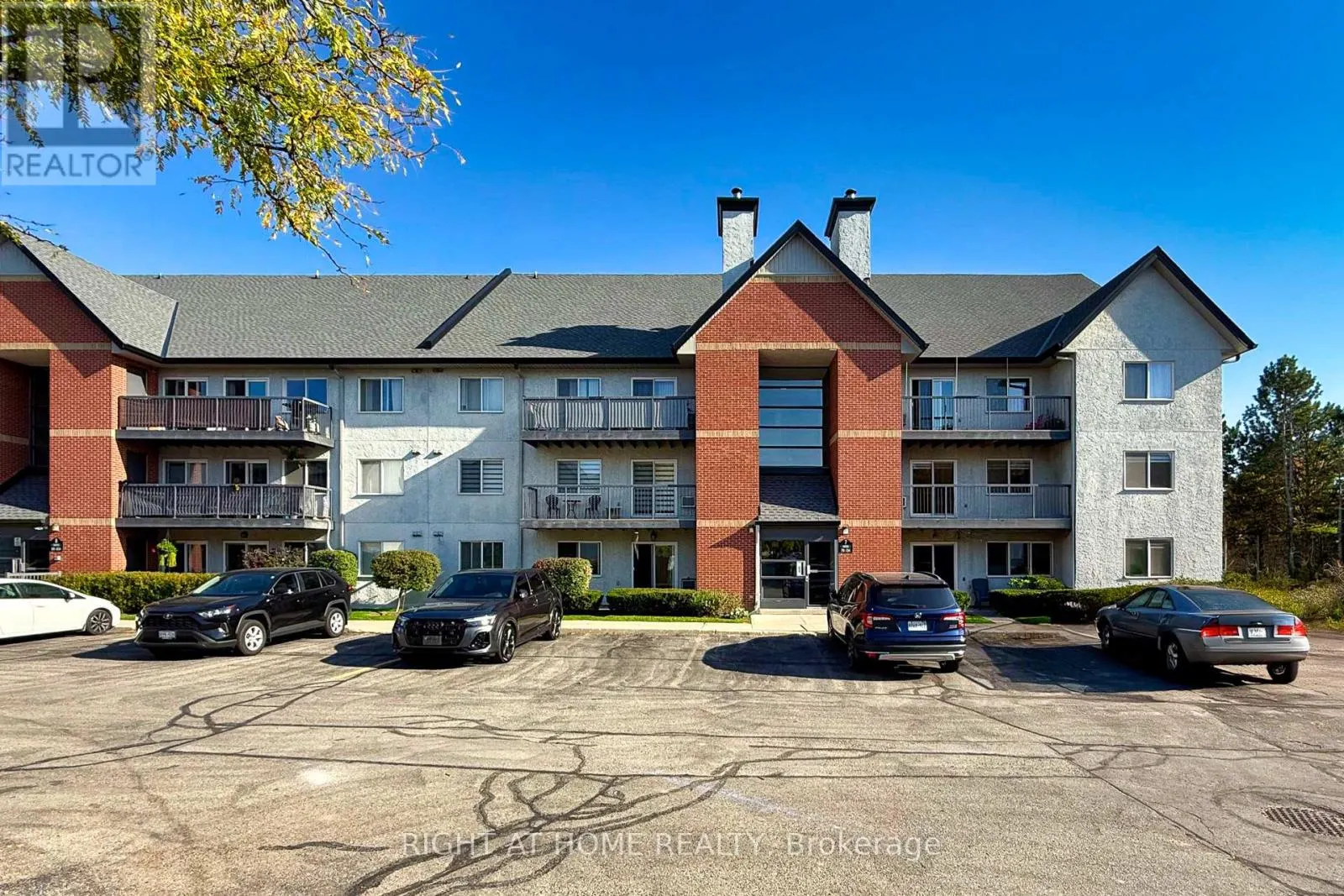 722 - 1450 GLEN ABBEY GATE
