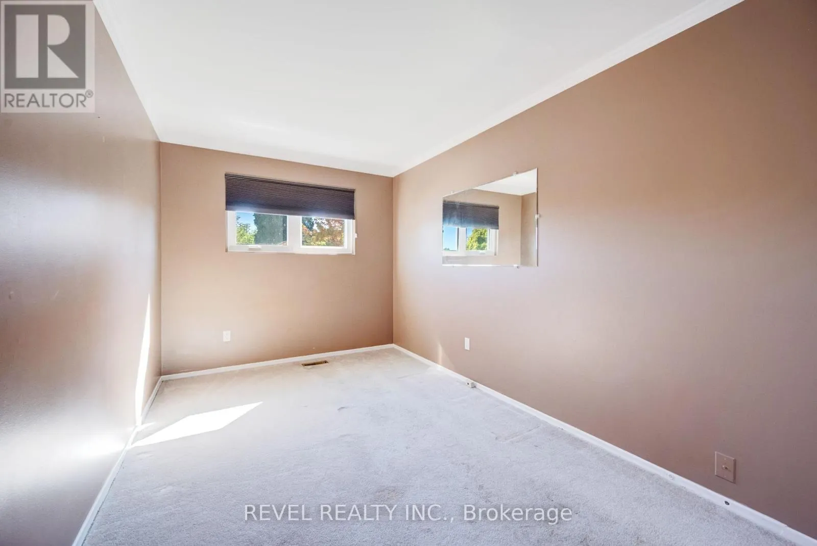 44 MARBLEHEAD CRESCENT