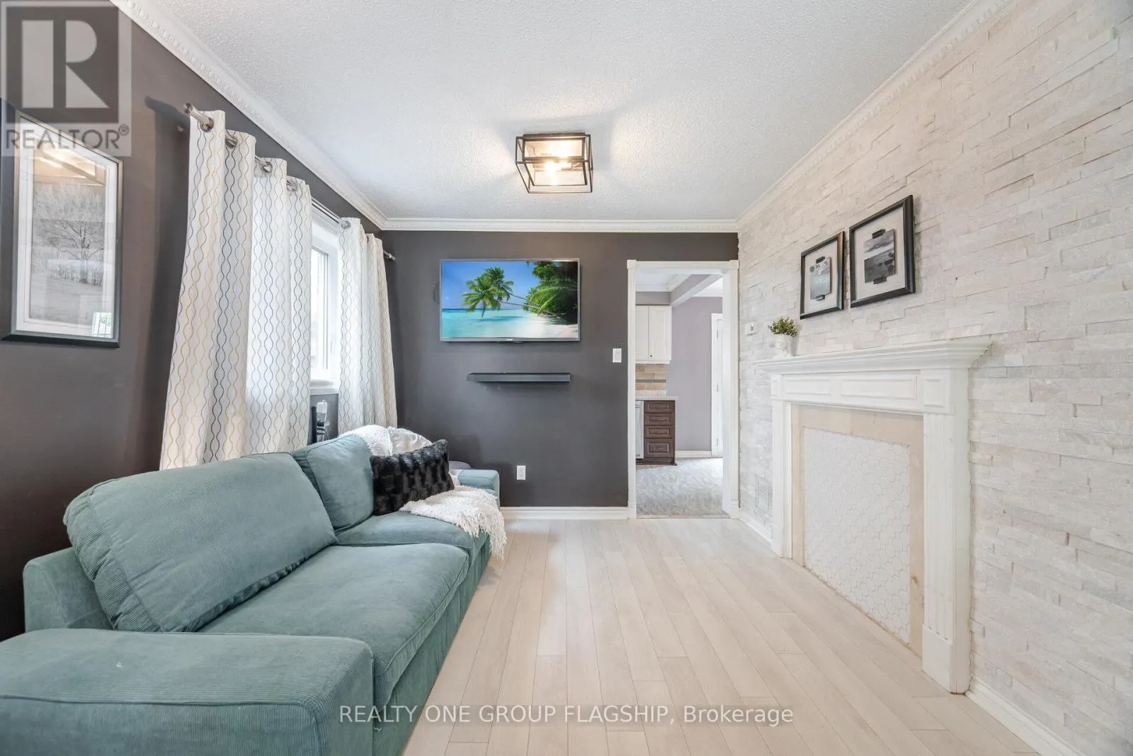 7267 WINDBREAK COURT