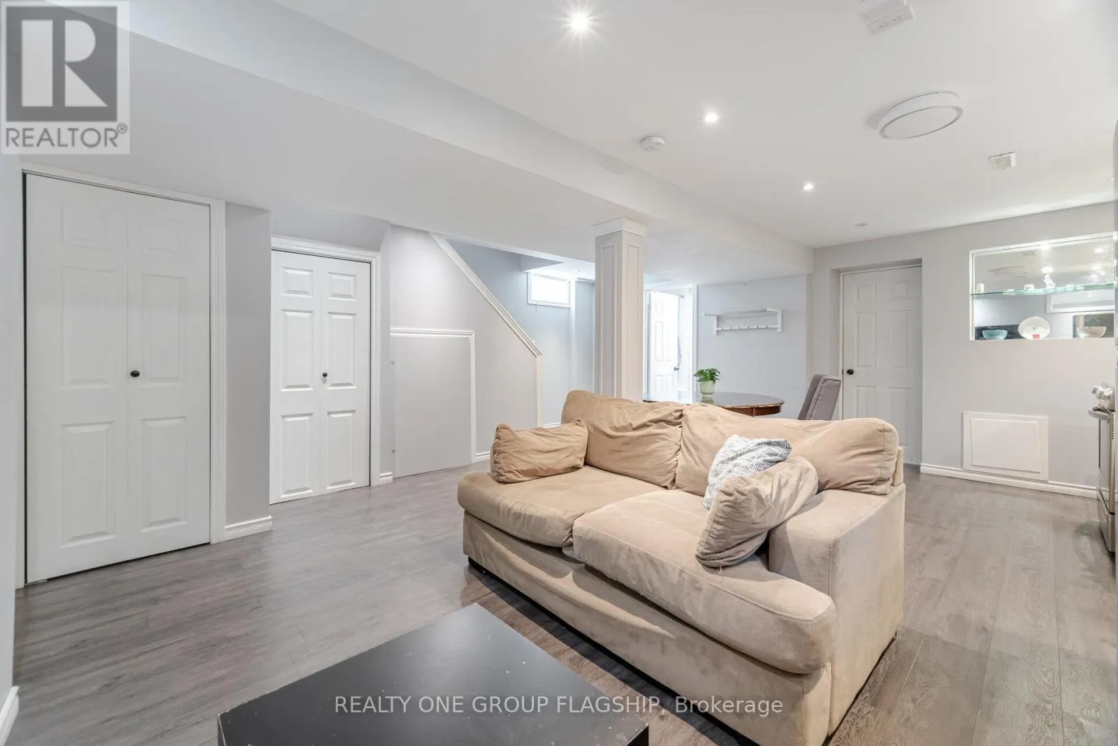 7267 WINDBREAK COURT