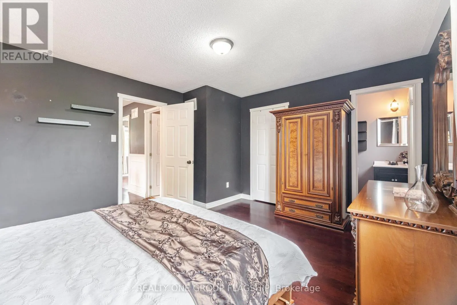 7267 WINDBREAK COURT