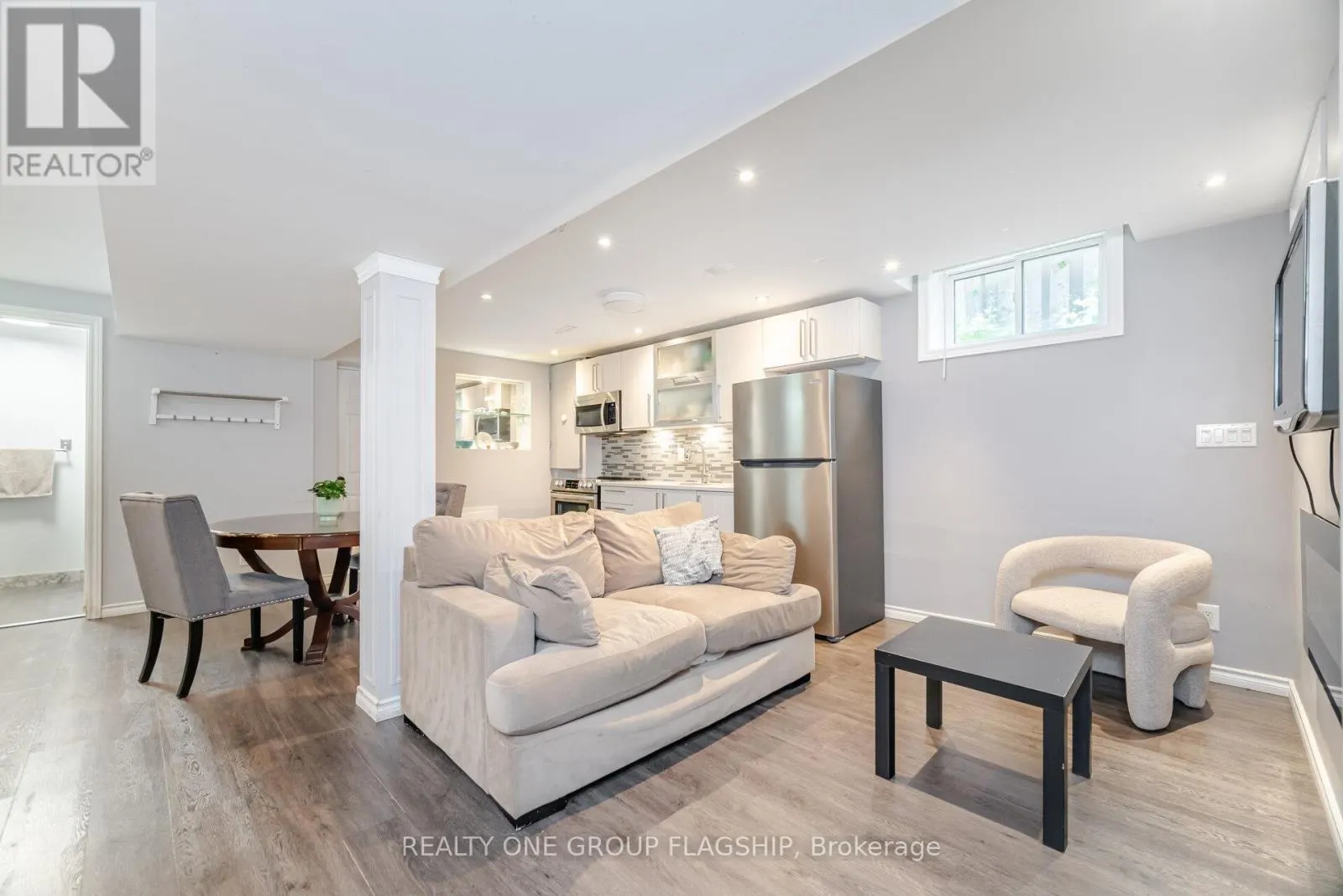 7267 WINDBREAK COURT