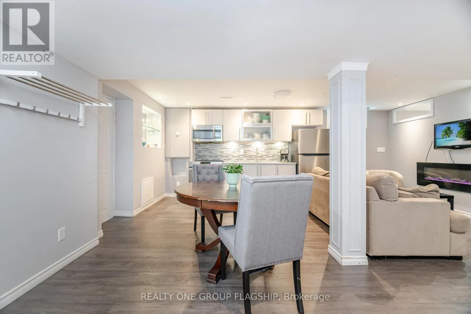 7267 WINDBREAK COURT