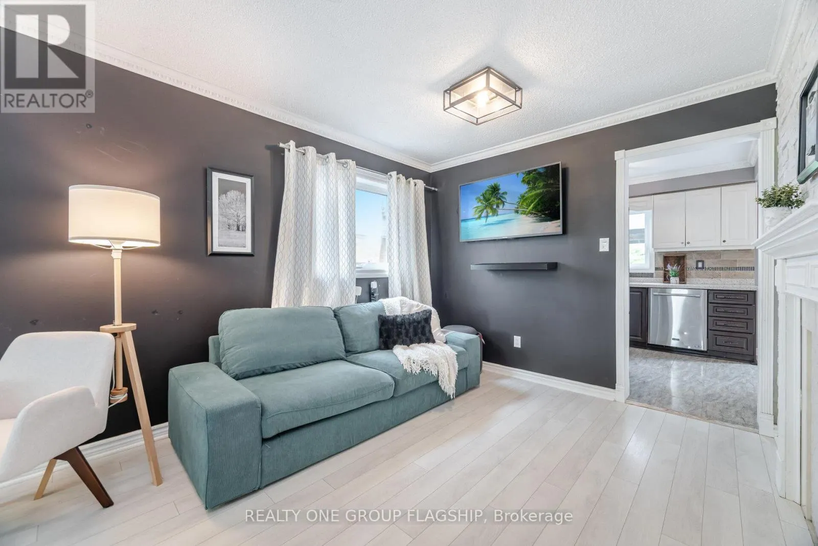 7267 WINDBREAK COURT