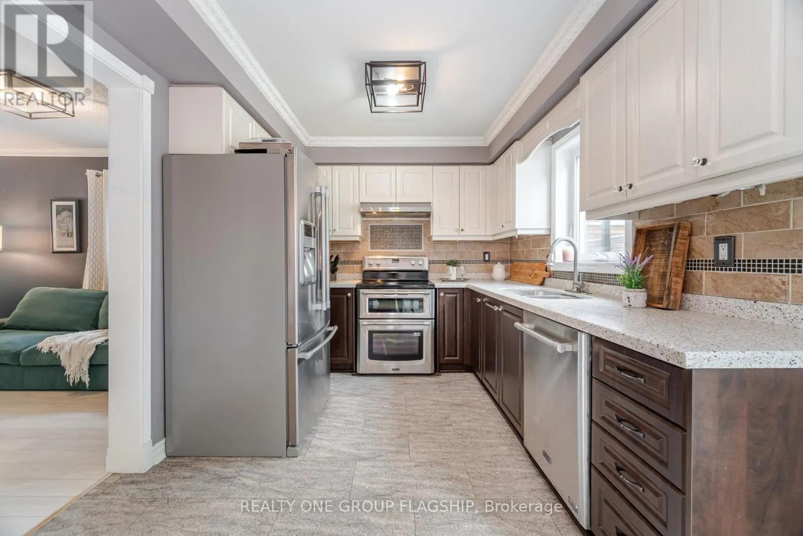 7267 WINDBREAK COURT