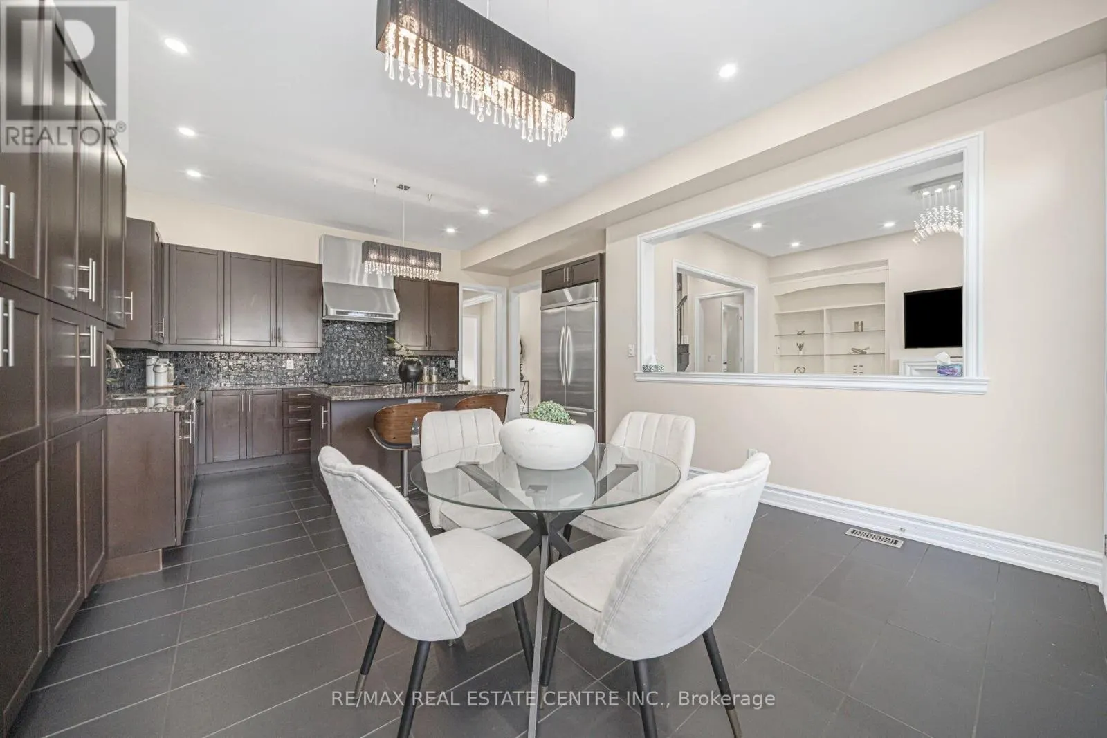 15 INTERLACKEN DRIVE