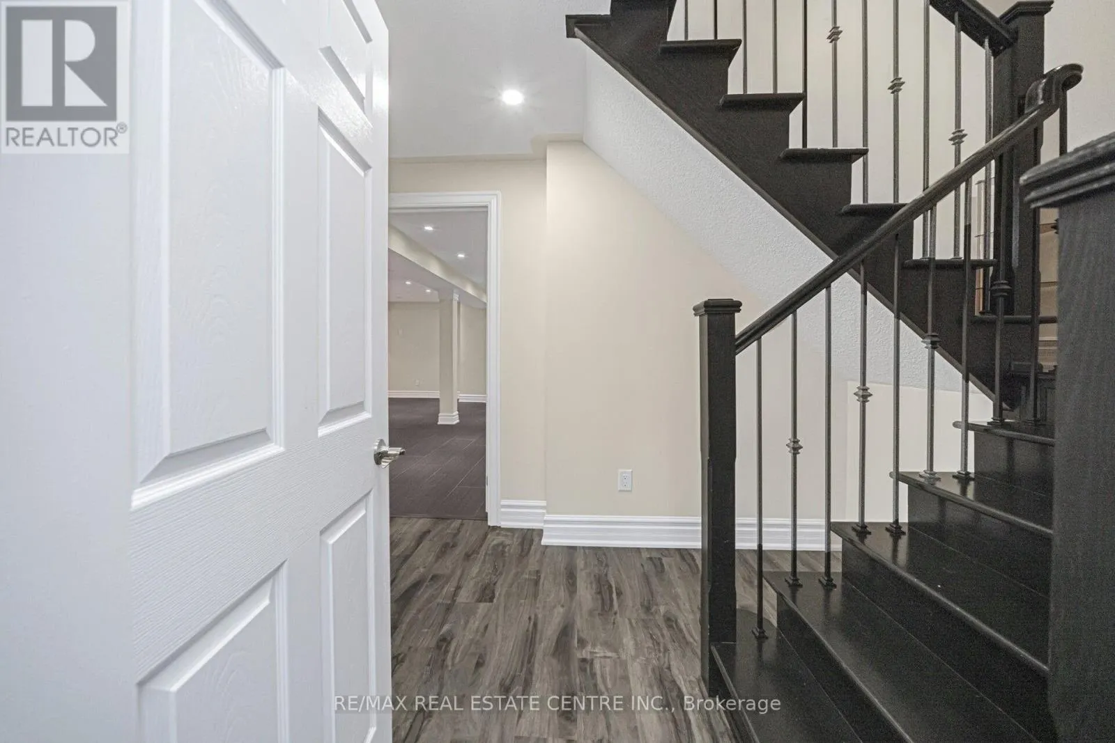 15 INTERLACKEN DRIVE