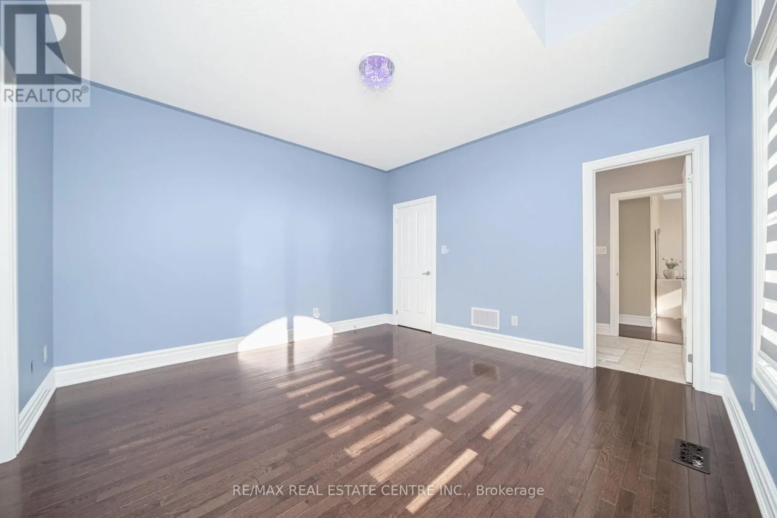 15 INTERLACKEN DRIVE