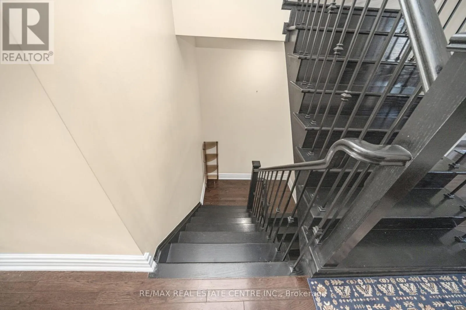 15 INTERLACKEN DRIVE