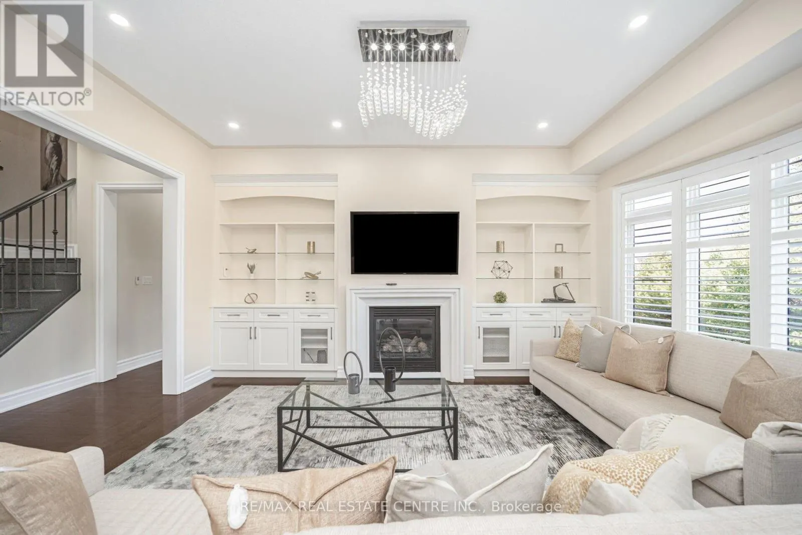 15 INTERLACKEN DRIVE