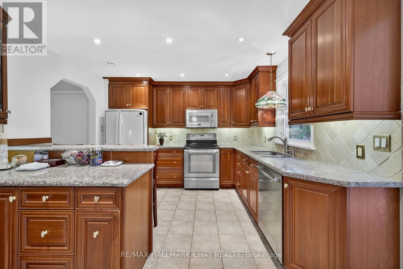 33 MILL STREET S