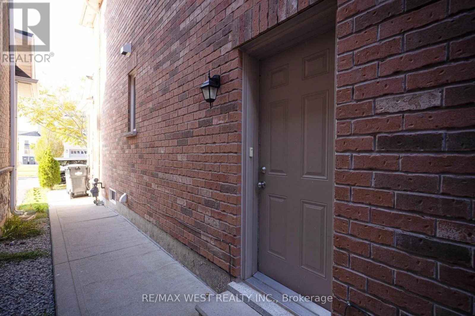 43 SWANTON ROAD