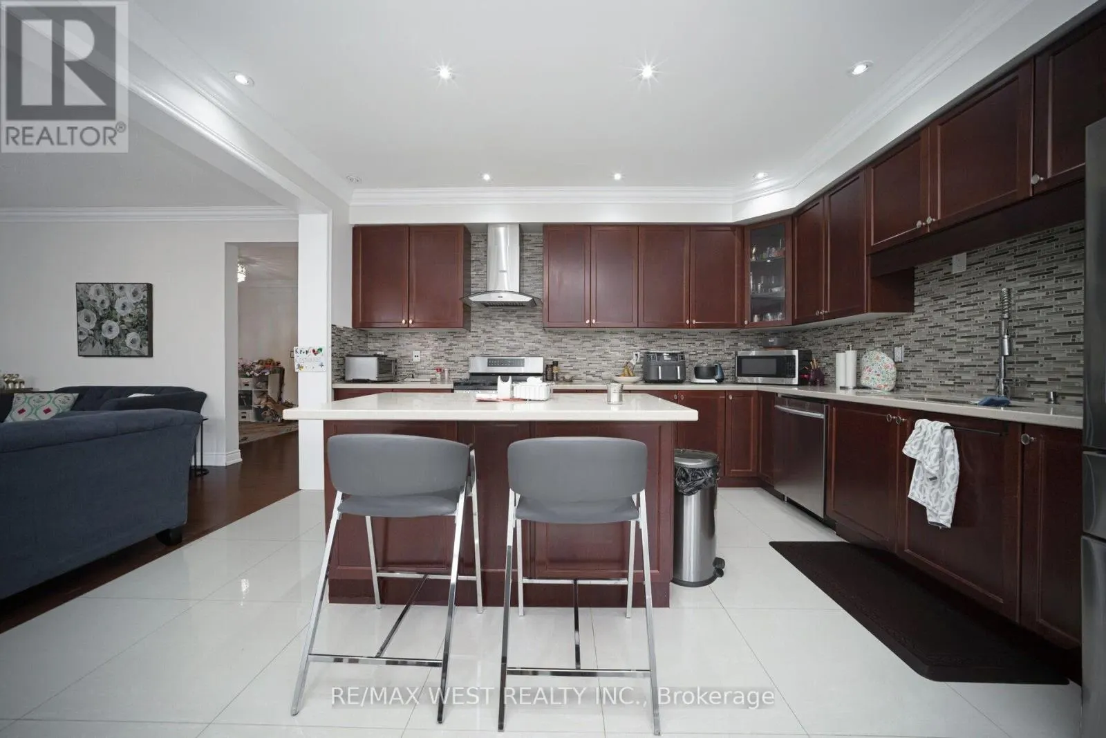 43 SWANTON ROAD