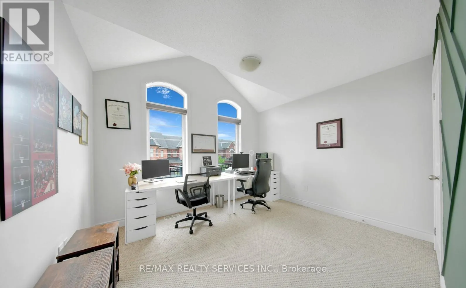 12 GOODSWAY TRAIL