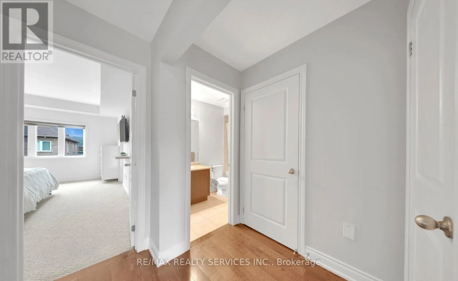 12 GOODSWAY TRAIL