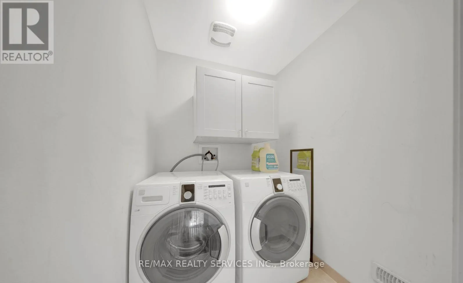 12 GOODSWAY TRAIL
