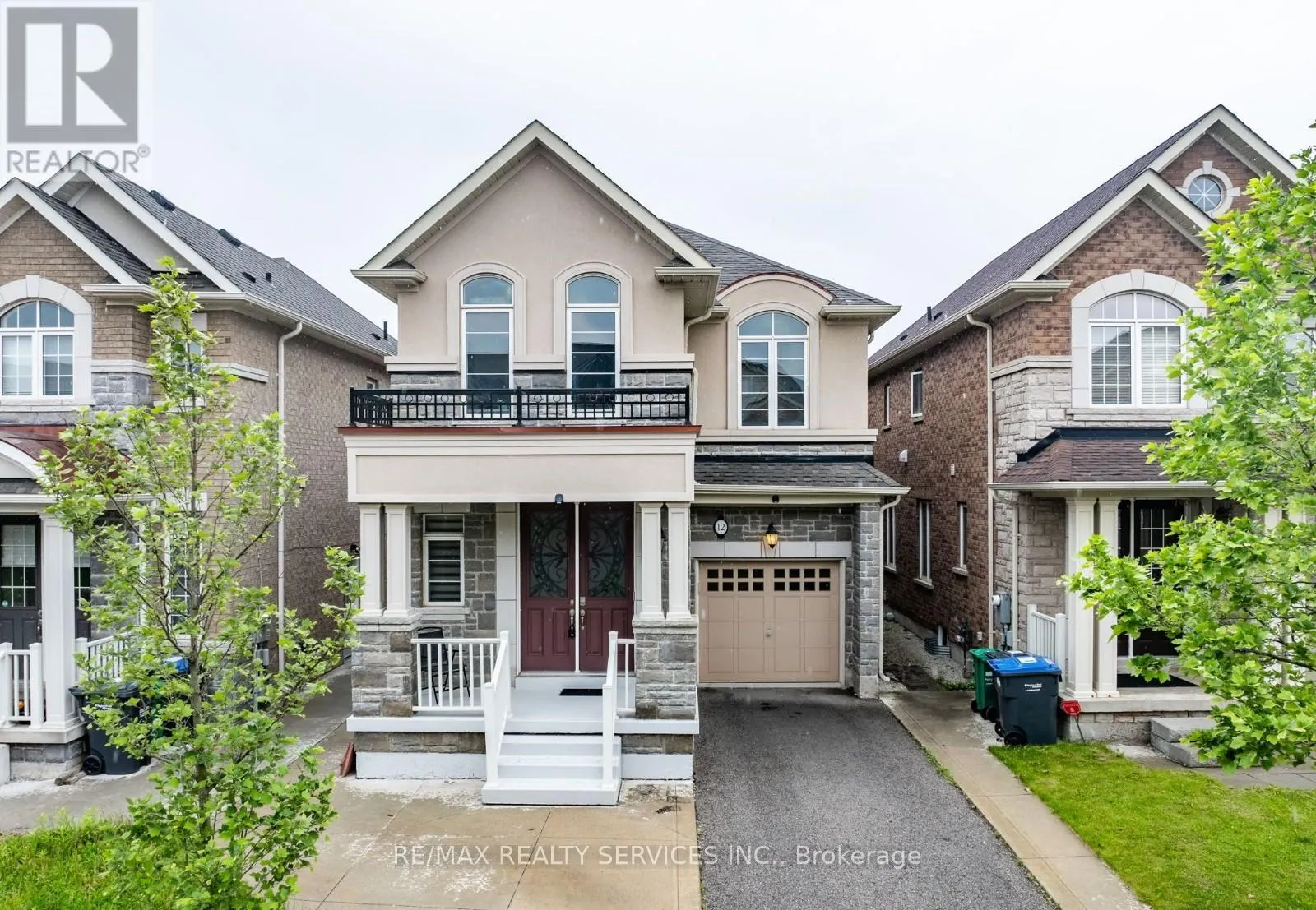12 GOODSWAY TRAIL
