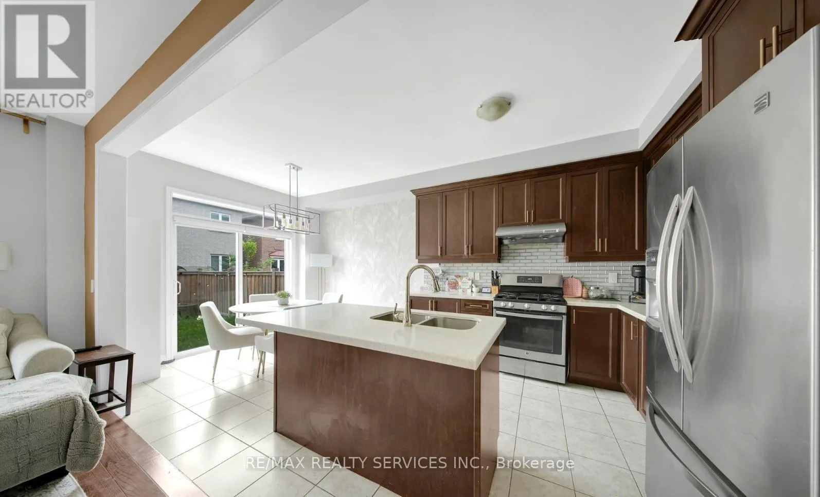 12 GOODSWAY TRAIL