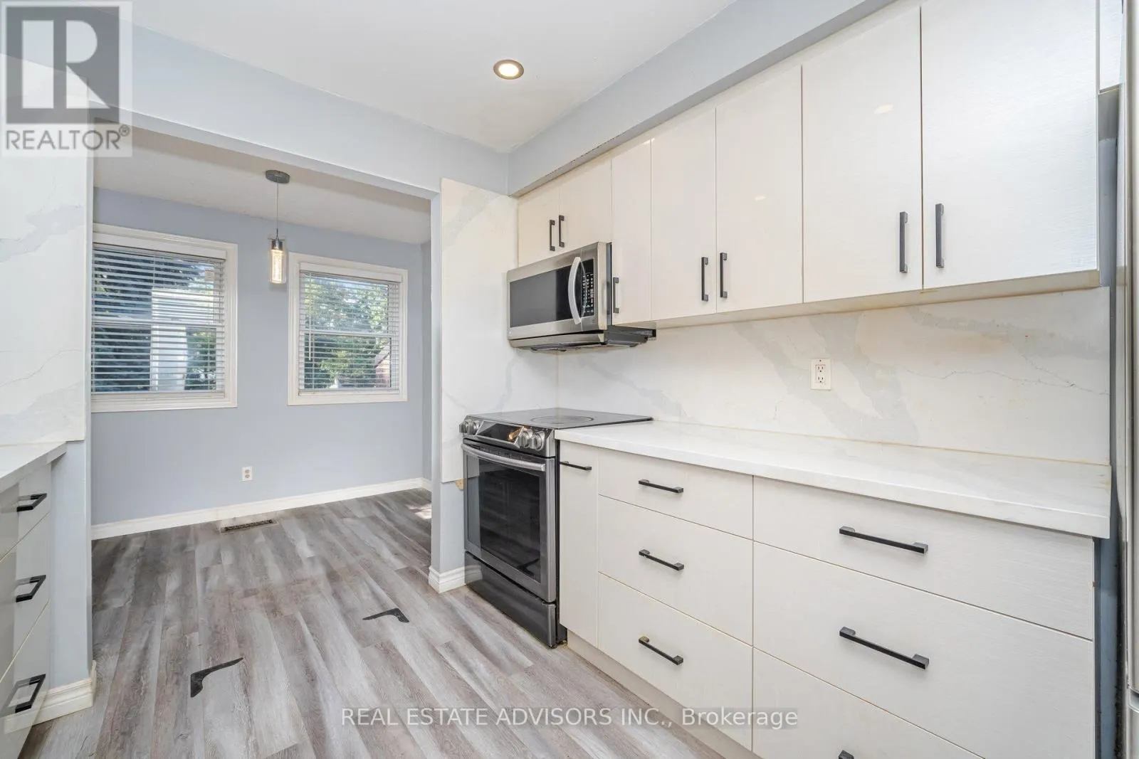 25 - 1320 HAMPTON STREET