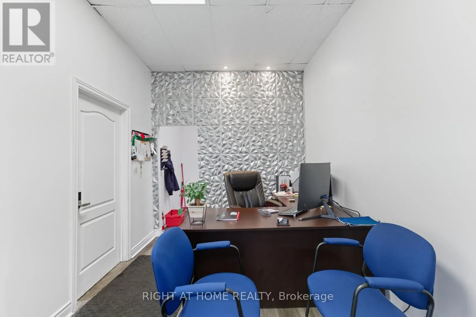 36 - 1400 AIMCO BOULEVARD N
