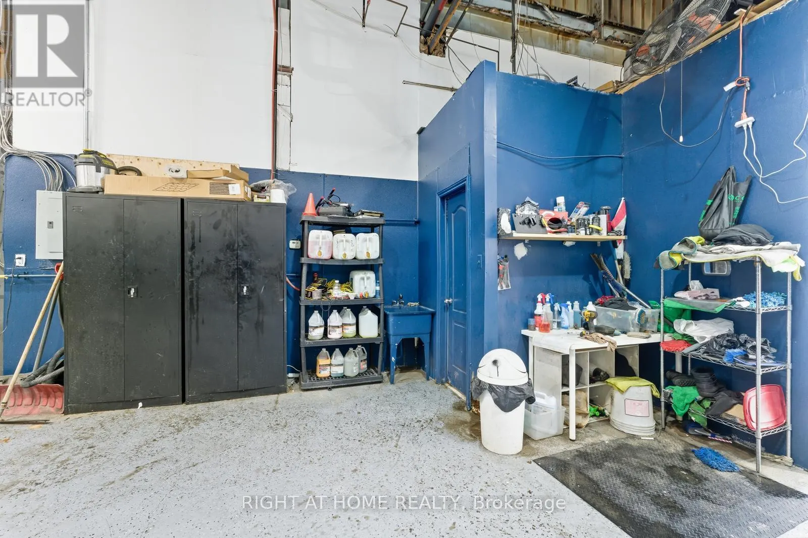 36 - 1400 AIMCO BOULEVARD N