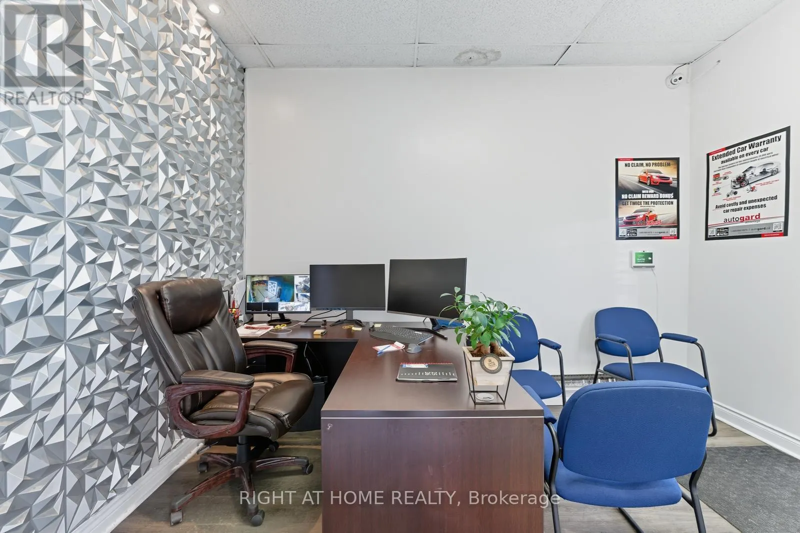 36 - 1400 AIMCO BOULEVARD N
