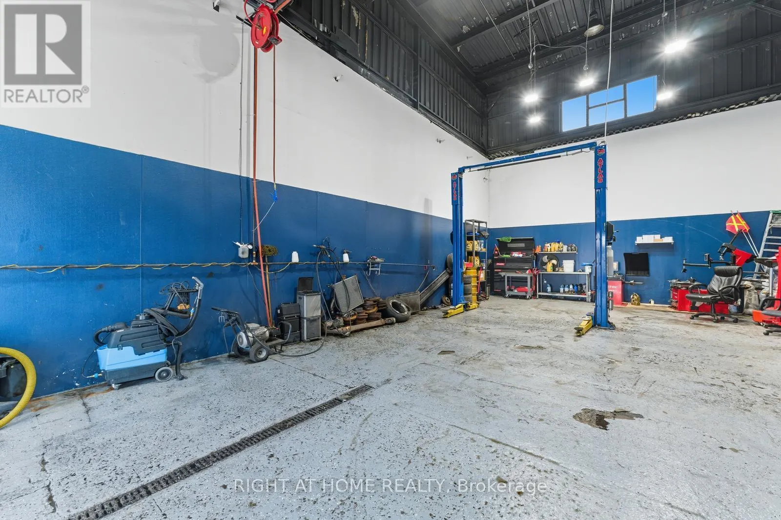 36 - 1400 AIMCO BOULEVARD N