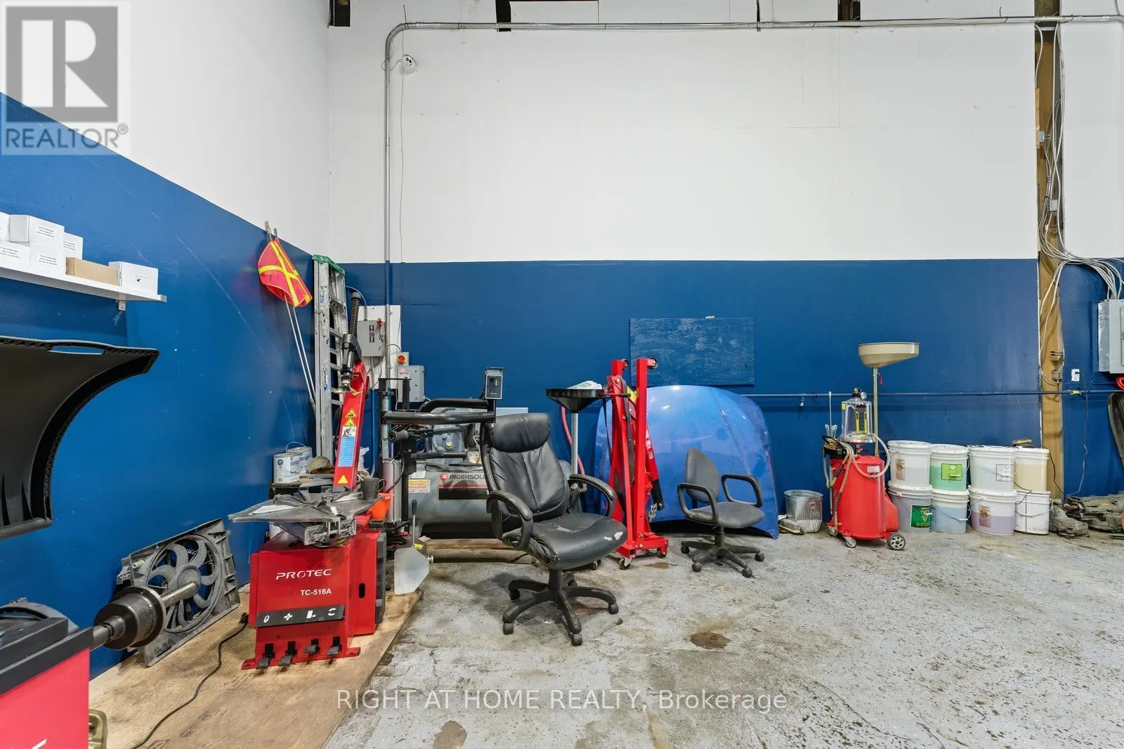 36 - 1400 AIMCO BOULEVARD N